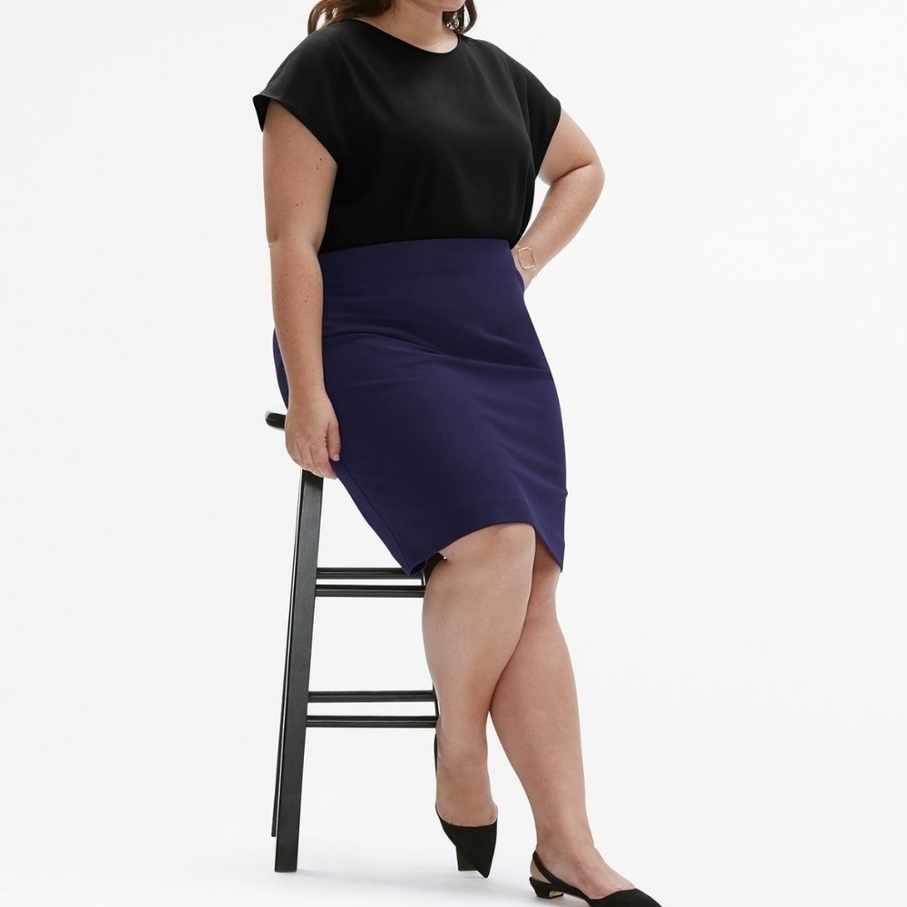 MM Lafleur Navy Pencil Skirt